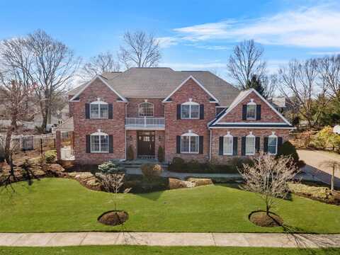24 King Arthur Court, New City, NY 10956