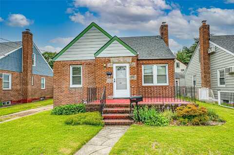 154 Randolph Avenue, Franklin Square, NY 11010