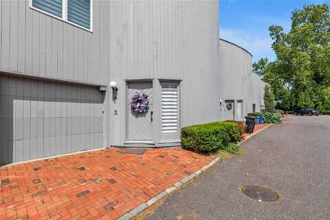 16 Sands Court, Port Washington, NY 11050