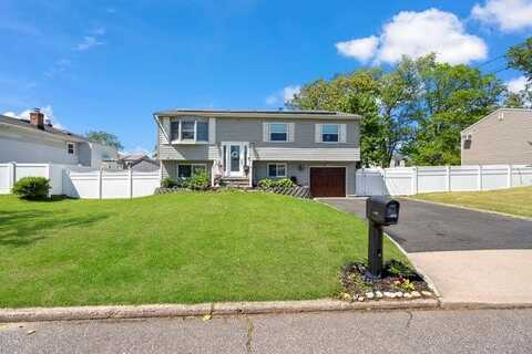 105 Fountain Avenue, Selden, NY 11784