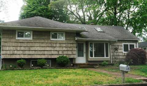 118 Truberg Avenue, Patchogue, NY 11772