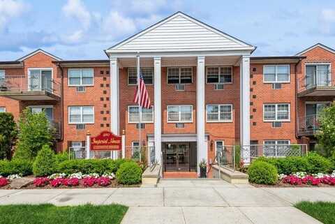 250 N Village Avenue, Rockville Centre, NY 11570