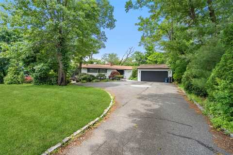 27 Parkway Drive, Roslyn Heights, NY 11577