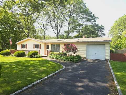 149 Crestwood Drive, Shirley, NY 11967