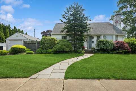 26 Croydon Drive, Merrick, NY 11566