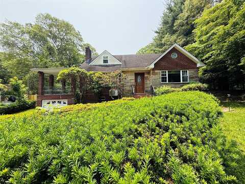 56 Elwood Road, Northport, NY 11768