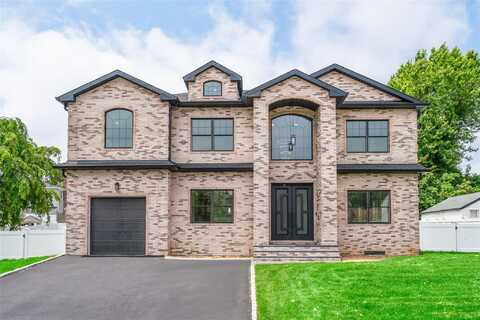78 Shafter Avenue, Albertson, NY 11507