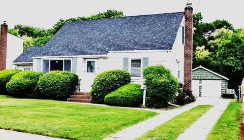 465 18th Street, West Babylon, NY 11704