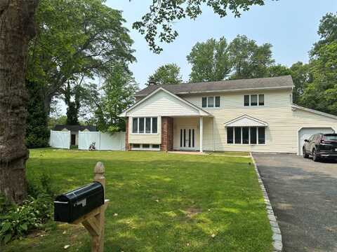 6 Attridge Court, Melville, NY 11747