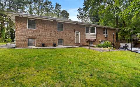 98 Hallock Landing Road, Rocky Point, NY 11778