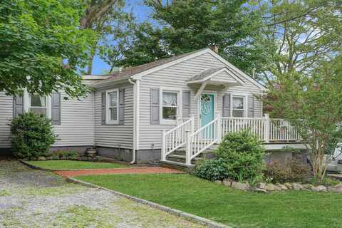 16 Pearl Road, Rocky Point, NY 11778