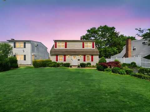 335 Loring Road, Levittown, NY 11756