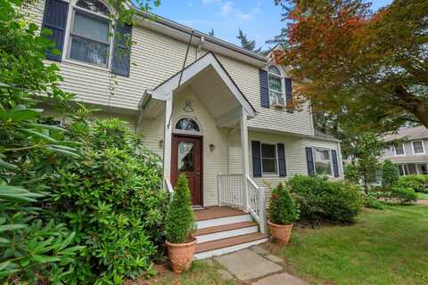 29 Aberdeen Drive, Huntington, NY 11743
