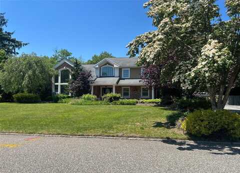 906 Thompson Drive, Bay Shore, NY 11706