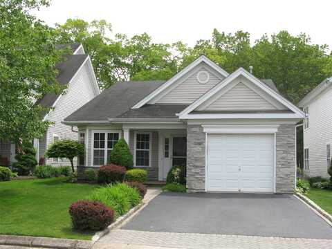 75 Madison Circle, Middle Island, NY 11953