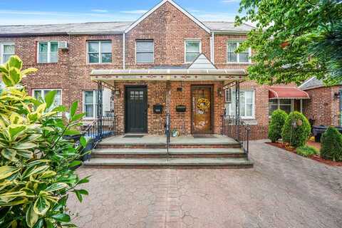 60-51 71st Street, Maspeth, NY 11378