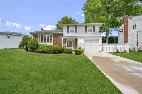 6 Poppy Drive, Massapequa Park, NY 11762