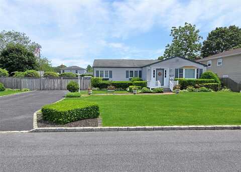 1381 Manatuck Boulevard, Bay Shore, NY 11706