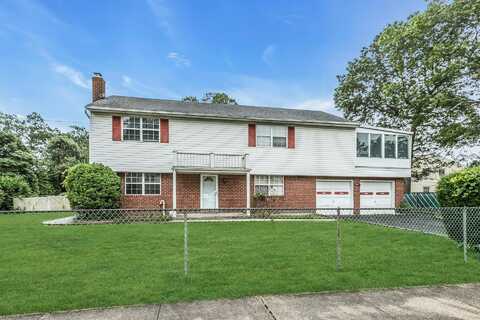 11 Sentinel Place, Massapequa, NY 11758