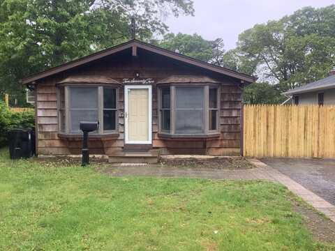 1072 Reilly Street, Bay Shore, NY 11706