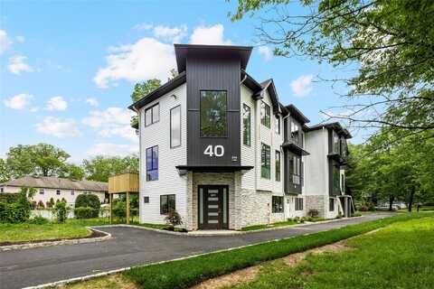 40 Singer Avenue, Spring Valley, NY 10977