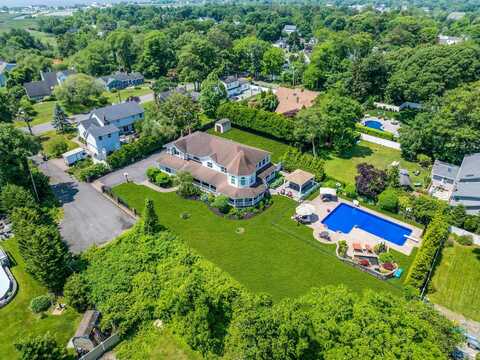 90 Poplar Lane, Bayport, NY 11705