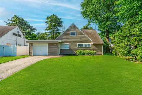 45 Bond Lane, Hicksville, NY 11801
