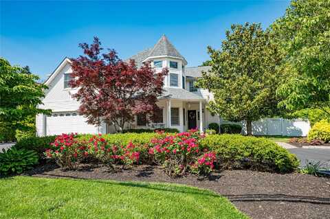 11 Aron Street, Smithtown, NY 11787