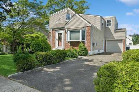 37 Remson Street, Valley Stream, NY 11580
