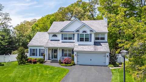 21 Coventry Lane, Smithtown, NY 11787