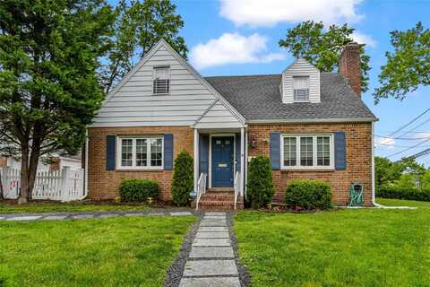 2 Brown Road, Great Neck, NY 11024