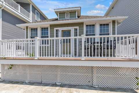 44 Wyoming Avenue, Long Beach, NY 11561