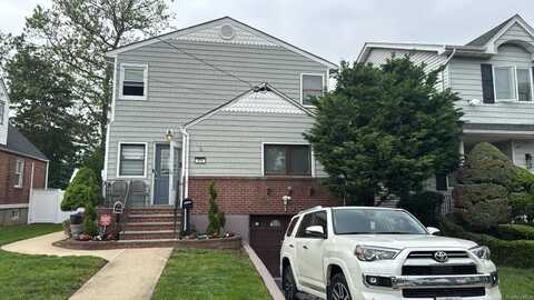 574 Lincoln Street, Cedarhurst, NY 11516