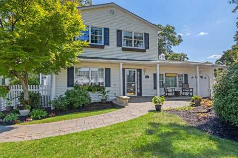 81 Brunswick Road, Ronkonkoma, NY 11779