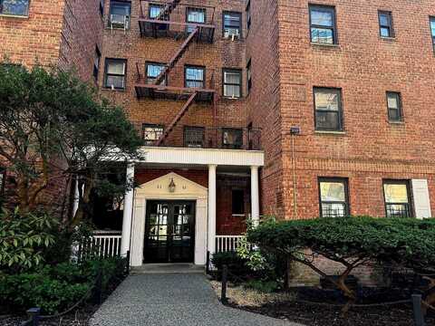 83-83 118 Street, Kew Gardens, NY 11415
