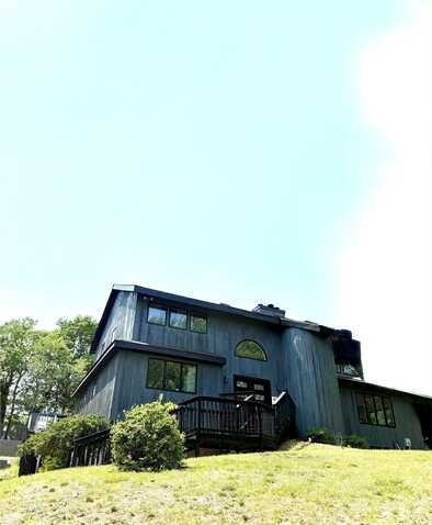 50 Noahs Path, Rocky Point, NY 11778