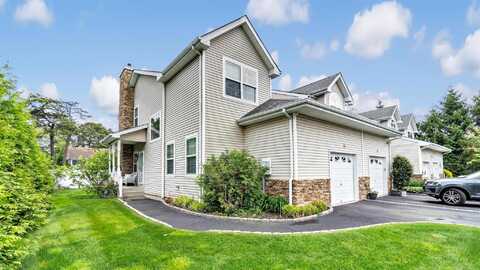35 Terrace Lane, Patchogue, NY 11772