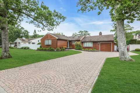 102 Bayview Avenue, East Islip, NY 11730