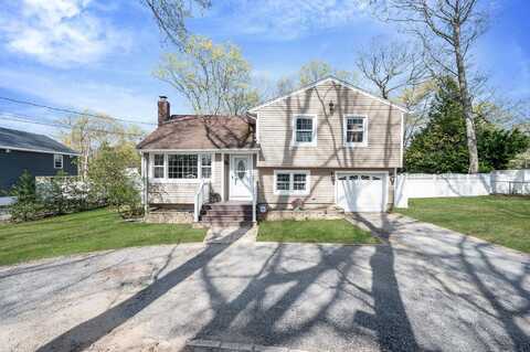 29 Wyandanch Boulevard, Smithtown, NY 11787