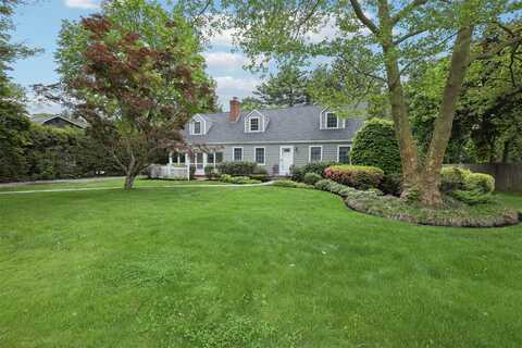 8 Sheep Pasture Lane, Huntington, NY 11743