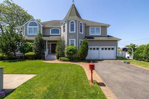 248 Delaware Avenue, Island Park, NY 11558