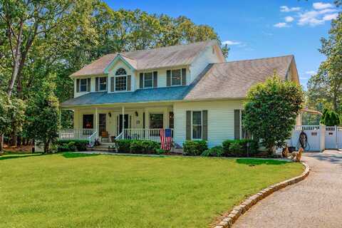 44 Croft Lane, Smithtown, NY 11787