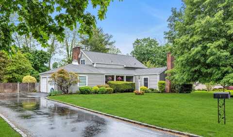 4 Brittany Court, Northport, NY 11768