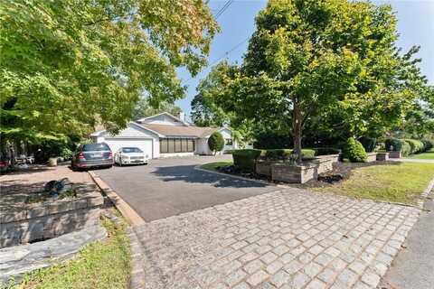 17 Mowbray Avenue, Bay Shore, NY 11706