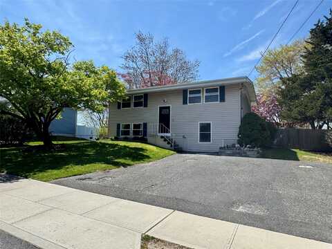 358 Magnolia Drive, Selden, NY 11784