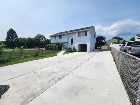 3 Curtis Avenue, Bellport, NY 11713