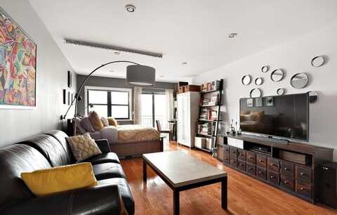 2716 41st Avenue, Long Island City, NY 11101
