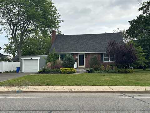 417 S Ocean Avenue, Patchogue, NY 11772