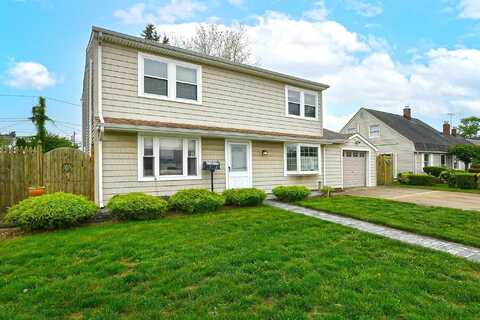 152 Haven Lane, Levittown, NY 11756