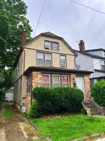 20515 111th Avenue, Saint Albans, NY 11412